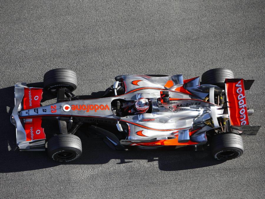  McLaren Mercedes-Benz MP4-23 2008 года  (фото 14 из 16)